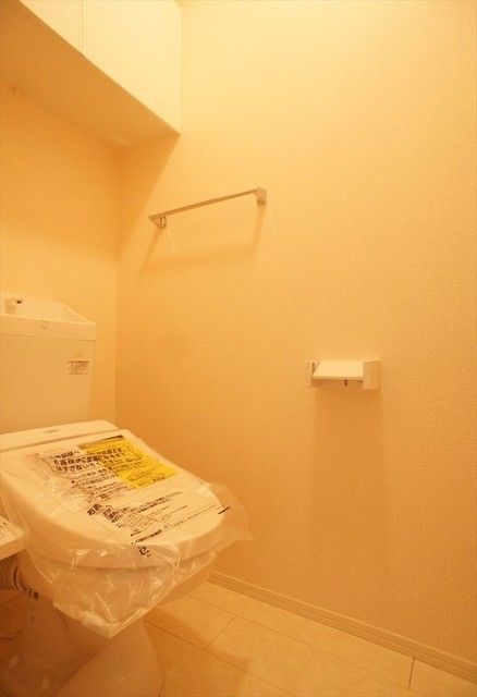 トイレ　痒い所に手が届く上部収納