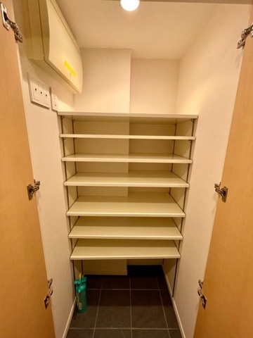 収納　シューズボックス