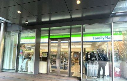 コンビニ　ファミリーマート大崎ブライトタワー店（コンビニ）まで614m