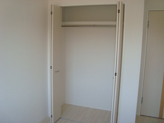 収納　北側洋室クローゼット