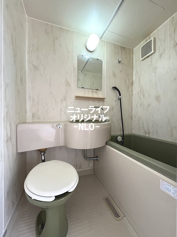 洗面設備　お掃除のしやすい3点ユニットバス