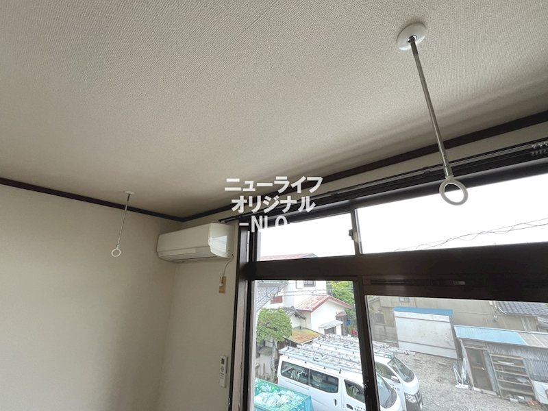 その他設備　雨の日や花粉の時期のお洗濯に欠かせない室内物干付き♪
