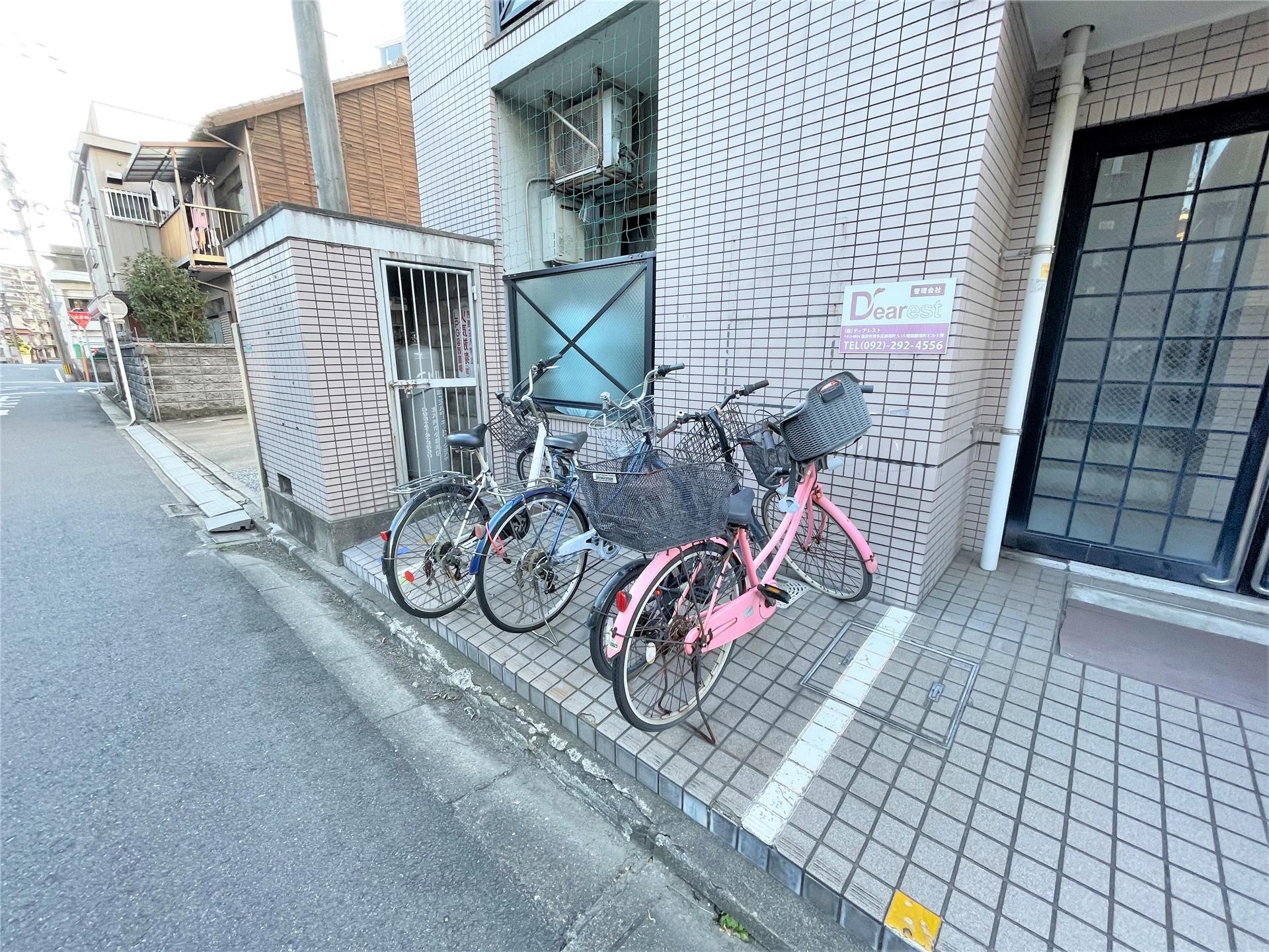 駐車場　駐輪場