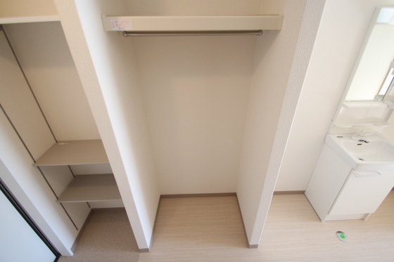 収納　※別部屋の写真です