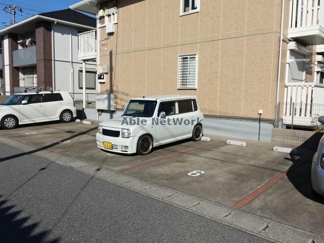 駐車場　駐車場