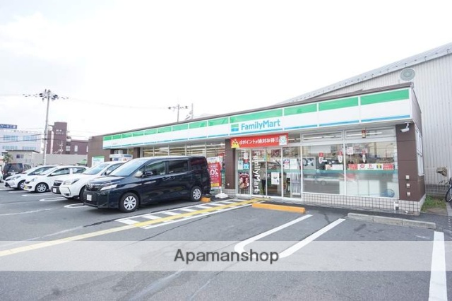 コンビニ　ファミリーマート茨木西河原店（コンビニ）まで731m