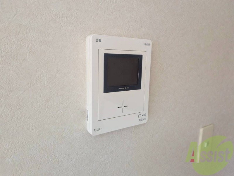 セキュリティ　ＴＶモニター付インターホンです。来客者の顔が見えるので安心！