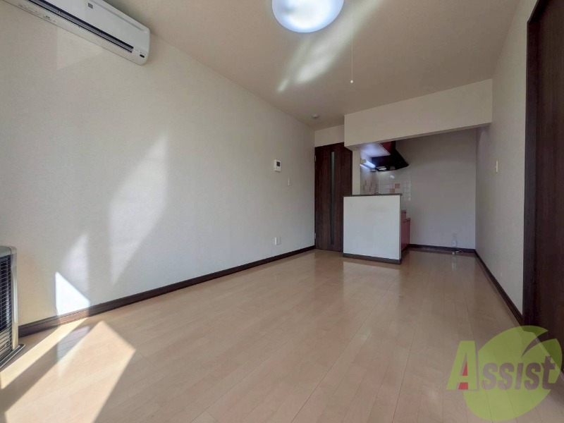 居室・リビング　広くてキレイなお部屋が広がっていて、充実した生活が送れそう。