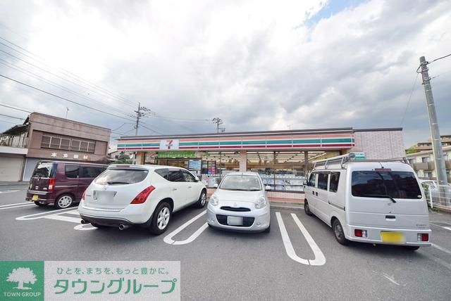 コンビニ　セブンイレブン（コンビニ）まで15m