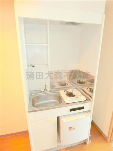 キッチン　ミニ冷蔵庫付きガスキッチン