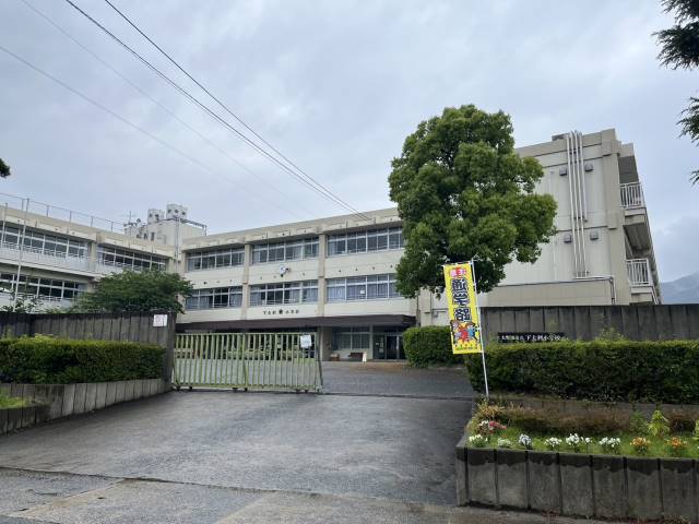 小学校　下大利小学校（小学校）まで1080m