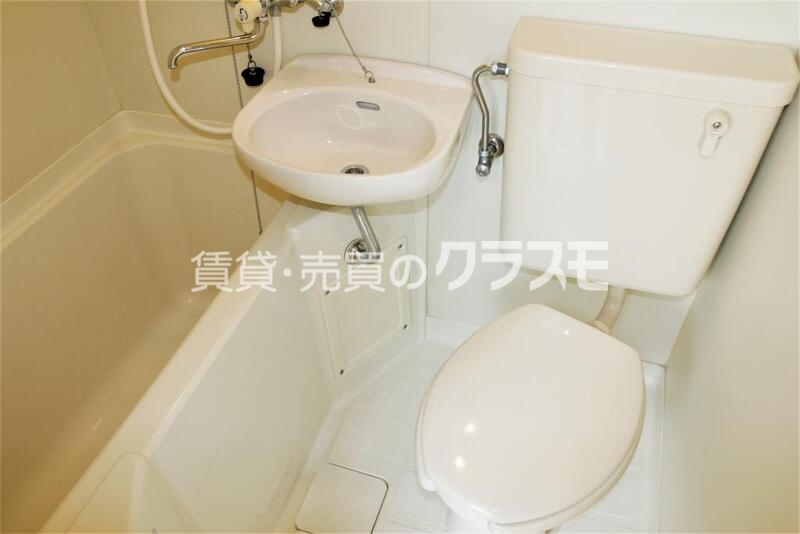 バス・シャワールーム　機能性の良い３点ユニット