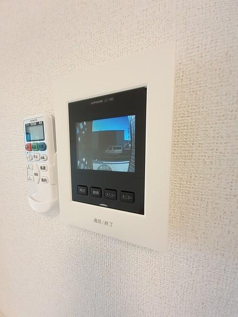 セキュリティ　モニター付きインターホン