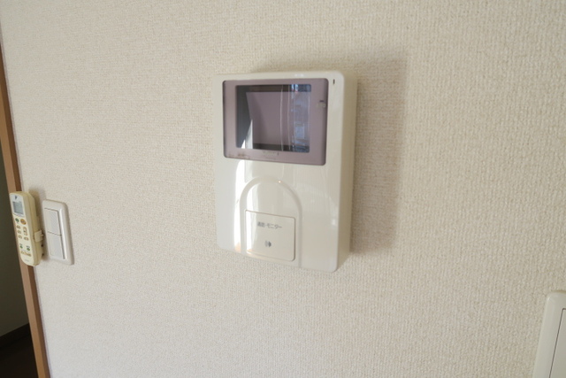 セキュリティ　ＴＶモニターホン　顔が映ると安心ですね