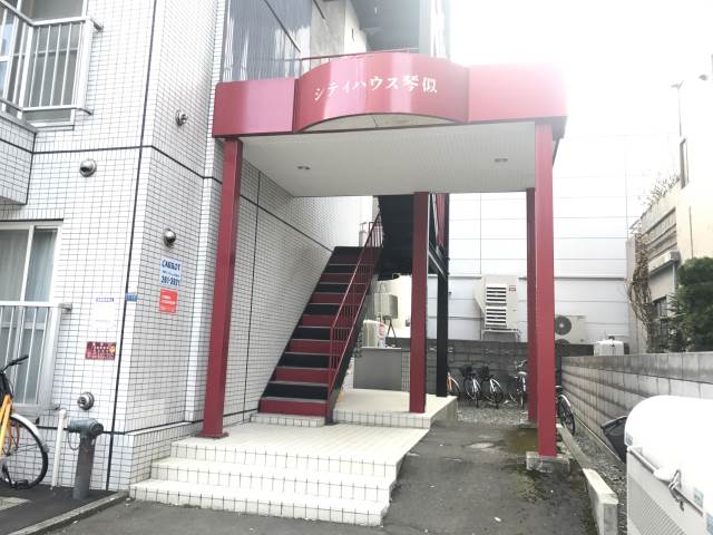 エントランス　こちらからどうぞ☆