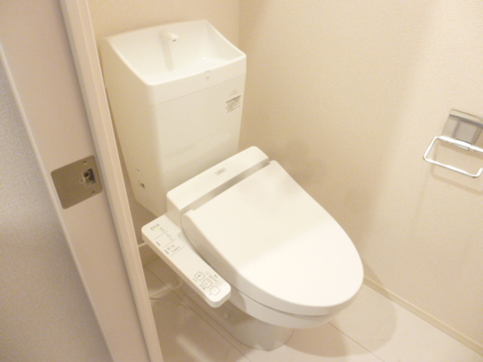 トイレ　参考写真（同物件別部屋）