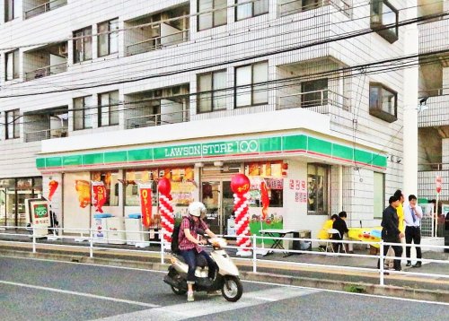 コンビニ　ローソンストア100 浦安当代島店（コンビニ）まで62m