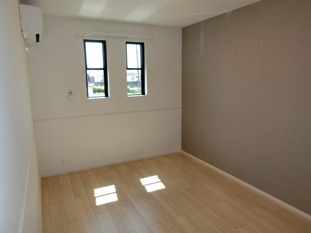 その他　同型の部屋の写真を使用しております。