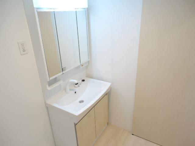 洗面設備　※同タイプ部屋の写真です。