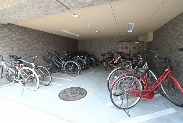 駐車場　駐輪場