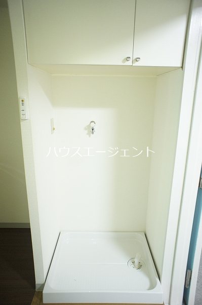 その他　室内洗濯機置場です。