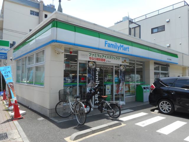 コンビニ　ファミリーマート（コンビニ）まで240m