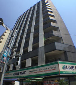 ＪＲ山手線 新宿駅 15階建 築19年