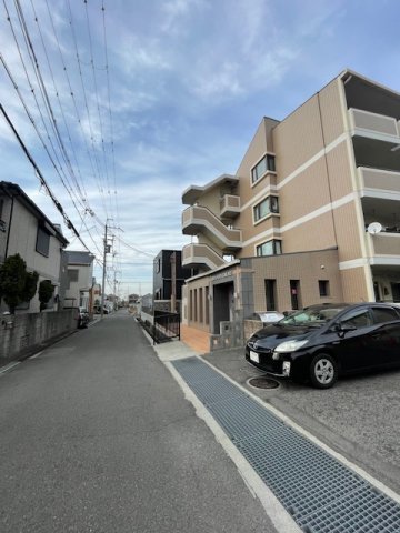 駐車場　車をお持ちの方に嬉しい駐車場付きの物件です