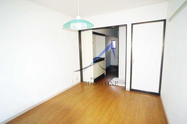 居室・リビング　洋室のお部屋です。