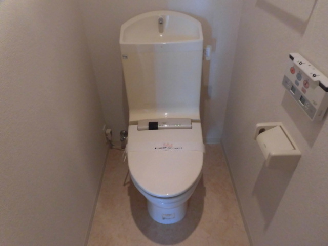 トイレ　※同物件、別部屋になります。