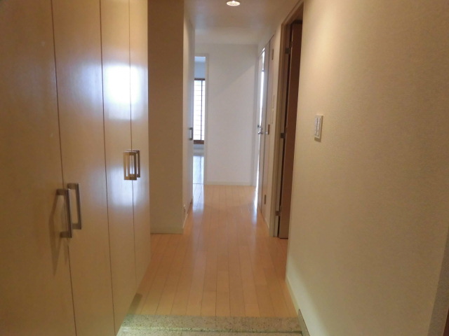 玄関　※同物件、別部屋になります。