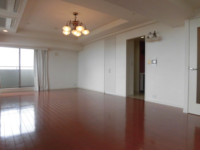 居室・リビング　※同物件、別部屋になります。