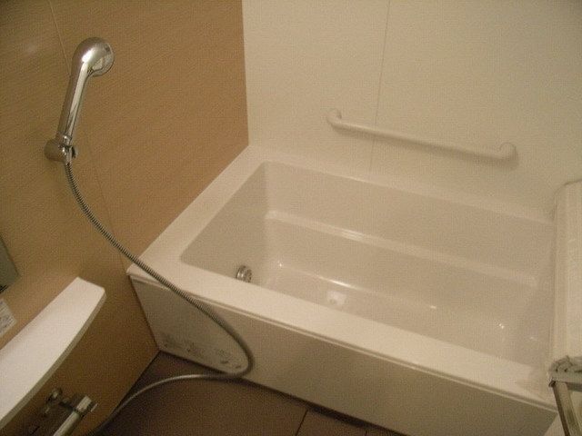 バス・シャワールーム　追い焚き機能付バス