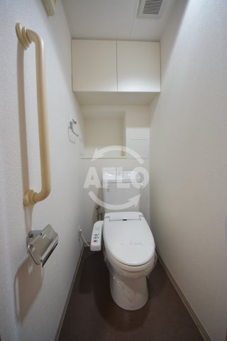 トイレ　エルセレーノ上本町レジデンス　温水洗浄便座