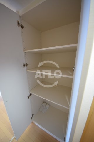収納　エルセレーノ上本町レジデンス　収納