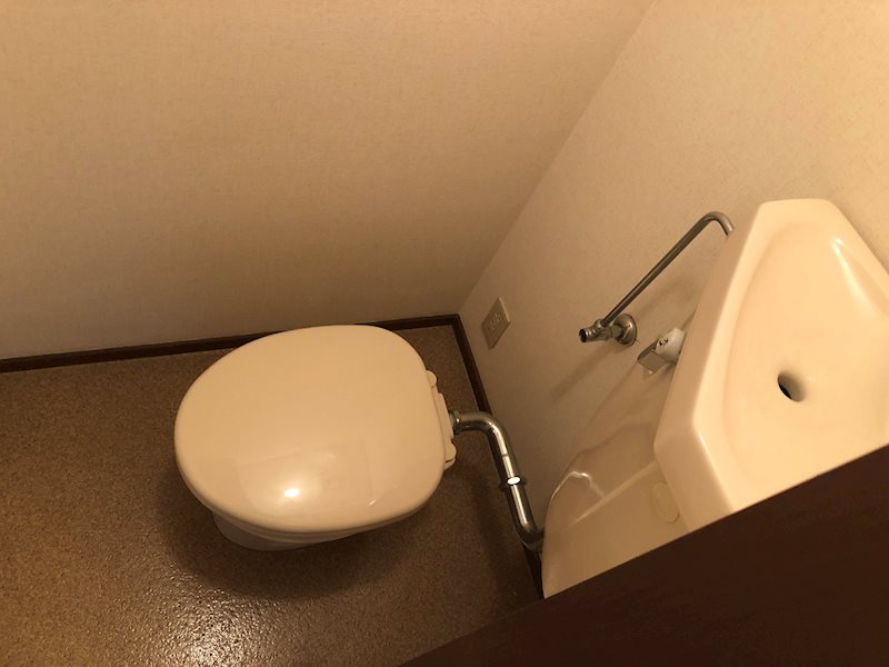 トイレ　別部屋参考写真