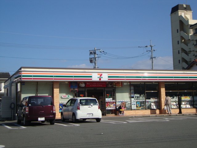 コンビニ　セブンイレブン唐津栄町店（コンビニ）まで260m