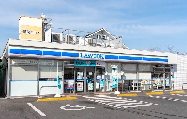 コンビニ　ローソン青梅藤橋三丁目店（コンビニ）まで266m