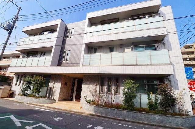 エントランス　★お問い合わせはタウンハウジングまで★