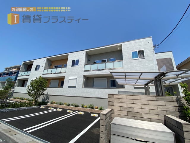 建物外観　シンプルなデザインでも際立つお洒落感