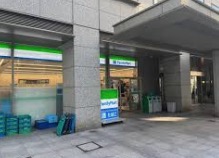 コンビニ　ファミリーマート 六本木一丁目店（コンビニ）まで66m