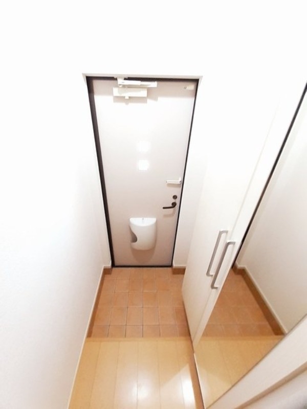 玄関　図面と現状に相違がある場合には現状を優先