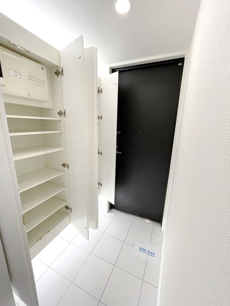 玄関　収納