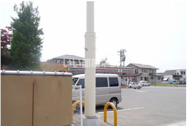 コンビニ　セブンイレブン福沢店（コンビニ）まで822m