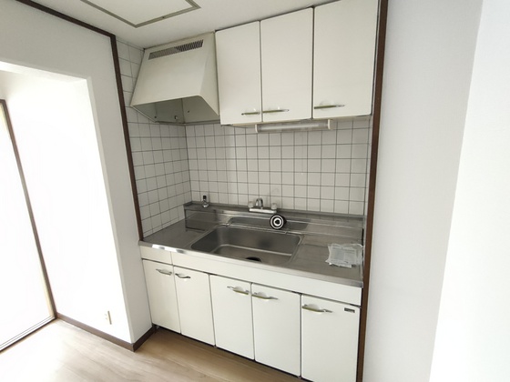 キッチン　※別部屋の写真です