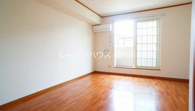 居室・リビング　レーベンハウス桶川店へ　048-787-5511