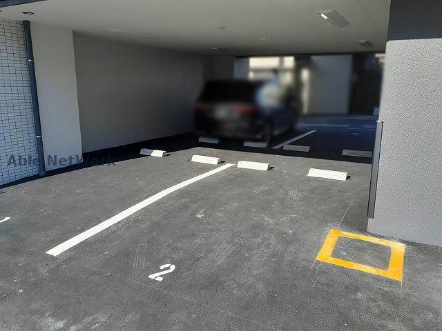 駐車場　駐車場