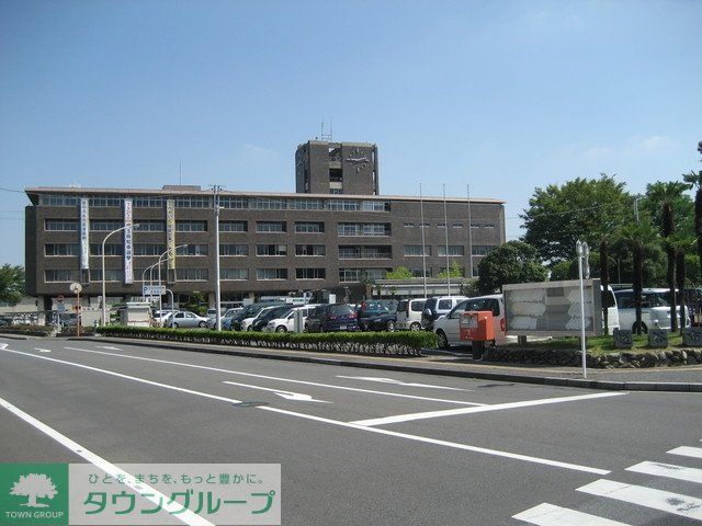 役所　越谷市役所（役所）まで1092m