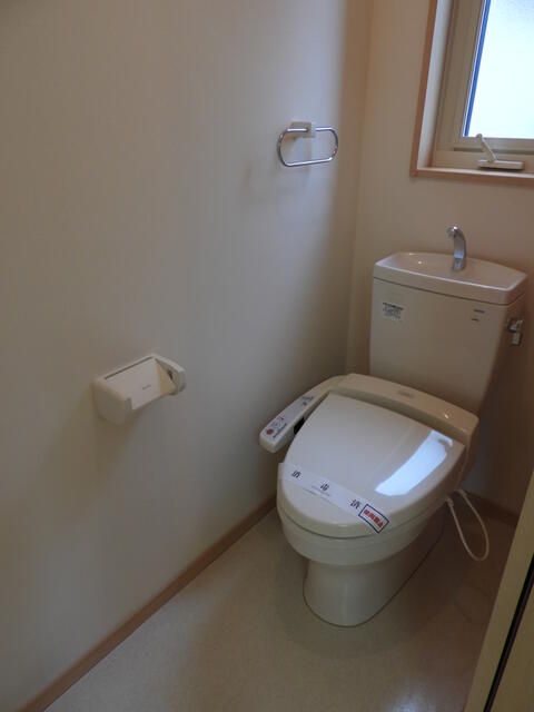 トイレ　落ち着いたトイレです