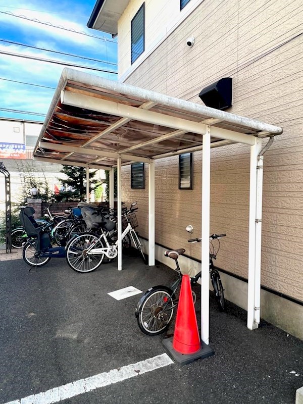 その他共有部分　屋根付きの駐輪場